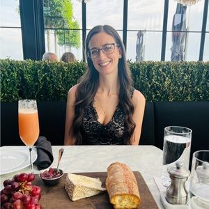 Meet your Posher, Kayla